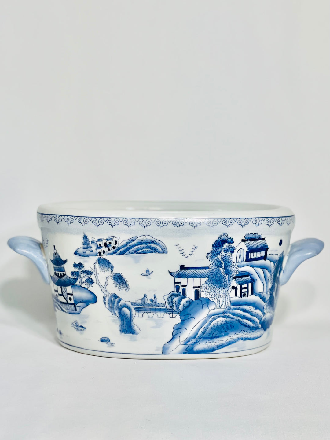 フランス　ビンテージ　PORCELAINE DE PARIS ブルーバード Vieux Chine Bleu by Porcelaine de Paris Blue Flowers Large